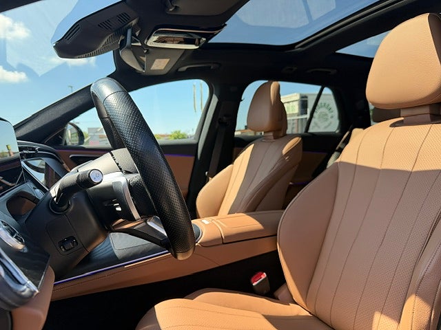 Mercedes-Benz E 300 e Kombi / AMG Line Premium / Panorama
