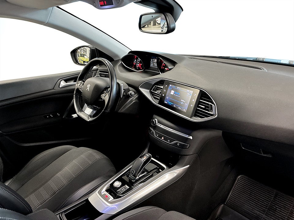 Bild på Peugeot 308 SW Allure 1.2 PT 130hk Aut BACKSENSORER