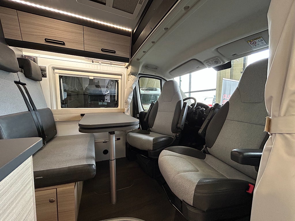 Sun Living V 65 SL / AC / Drag / Inverter / Solcell / LED ljusramp /  - Sun Living