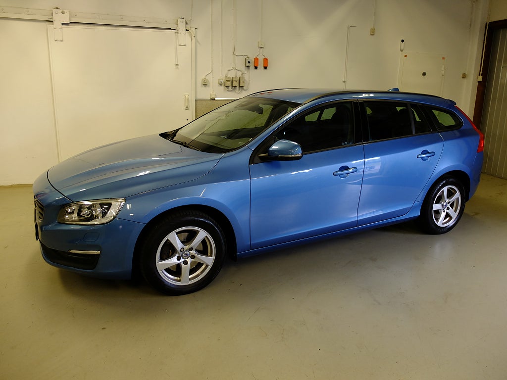 Volvo V60 T3 Kinetic Eu 6 1 Bruk.Drag. S+V hjul Kamrem bytt