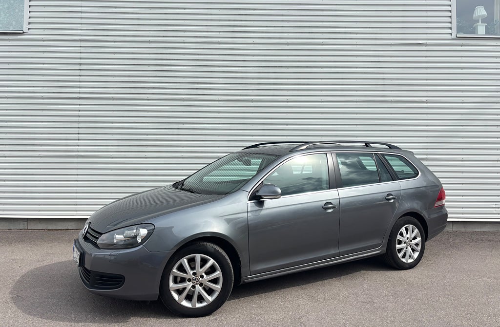 Volkswagen Golf Variant Masters 122HK / Pano / Värmare / P-Sens / Drag