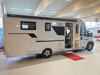Husbil-halvintegrerad Adria CORAL SUPREME 670 SL 4 av 25