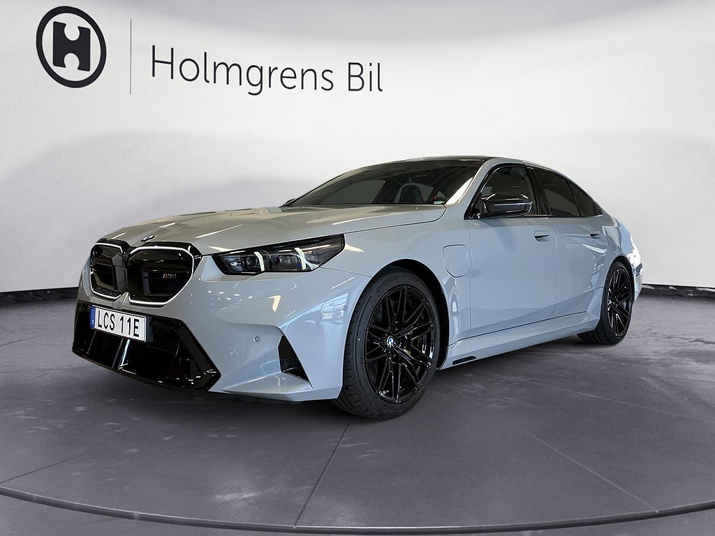 BMW M5 Sedan Ultimate Package EU DA Pro B W