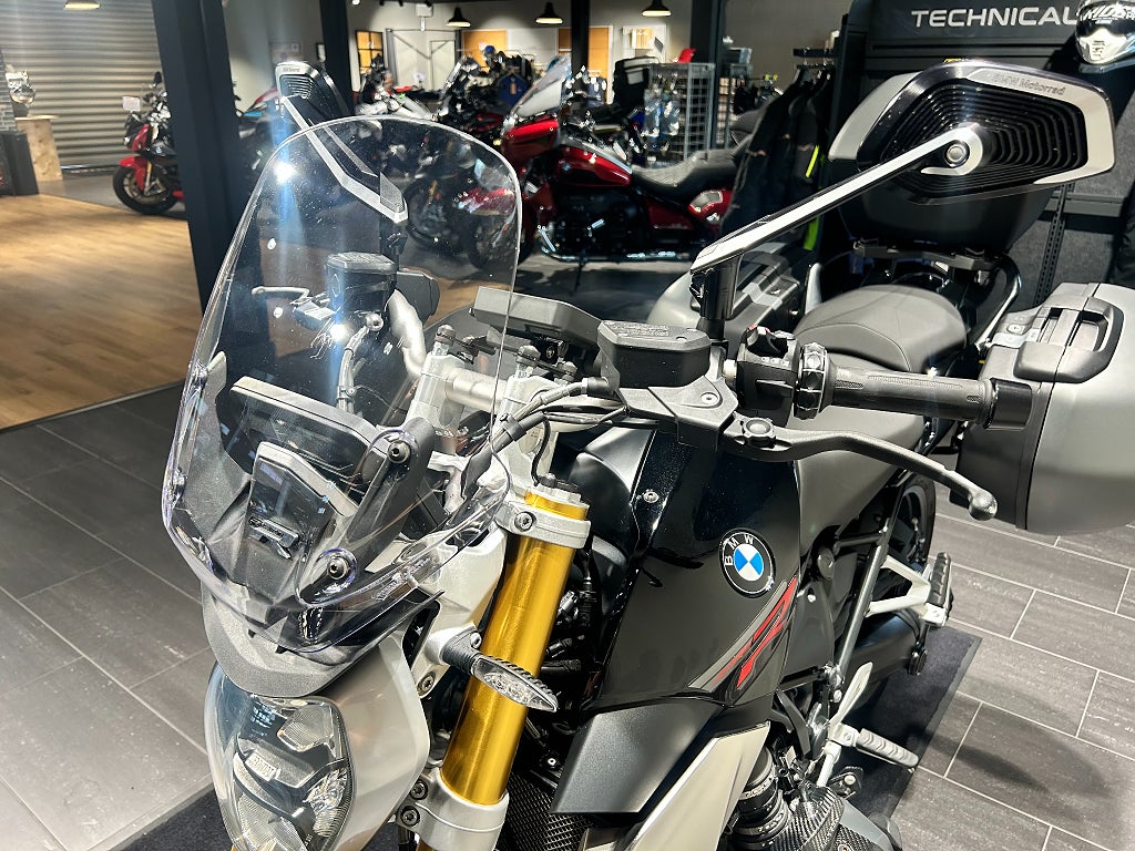 BMW R1250R Opt719/Akra/Kolfiber/Väskor/Hugger