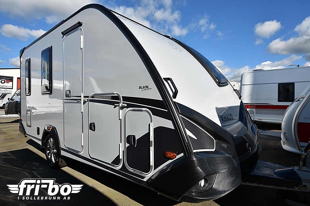 Knaus 480 QL Sport & Fun Black Selection, Dubbelbädd