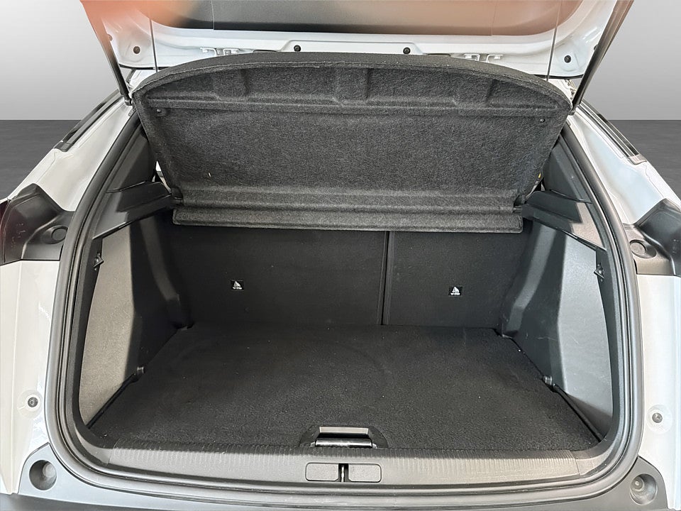 Bild på Peugeot 2008 GT 1.2 PT 130hk Aut B-KAMERA CARPLAY