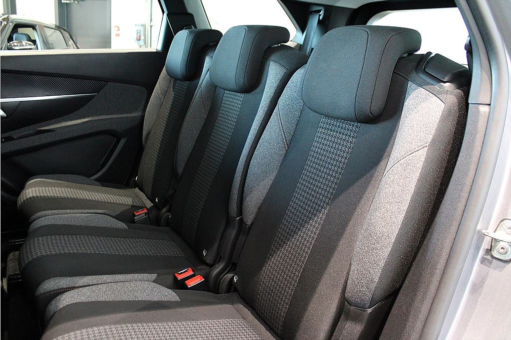 Bild på Peugeot 5008 Active Pack 1.2 PT 130hk Aut - 7-SITS, B-KAMERA