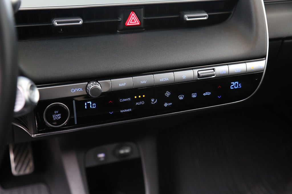 Hyundai IONIQ 5 AWD 72,6kWh 305hk Advanced Skinn Drag Nybilsgaranti 2022