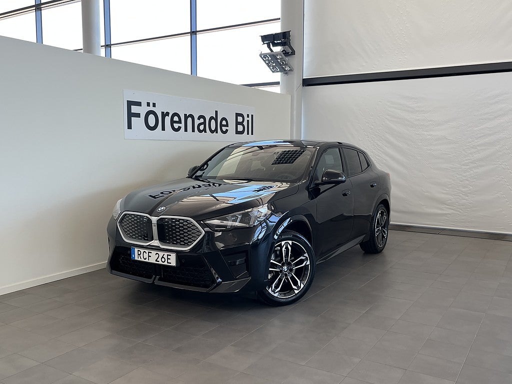 BMW iX2 xDrive30 4,95 ränta M Sport Drag Rattvärme Park Assist