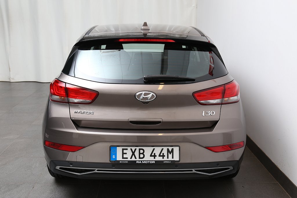 Hyundai i30 1,0 T-GDI iMT 120hk Essential 5D CarPlay Kamera 2023