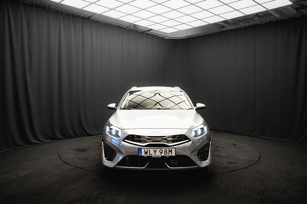 Kia Ceed Plug-in Advance DRAG KAMERA M&K-VÄRM ADAPTIV-FART MOMS