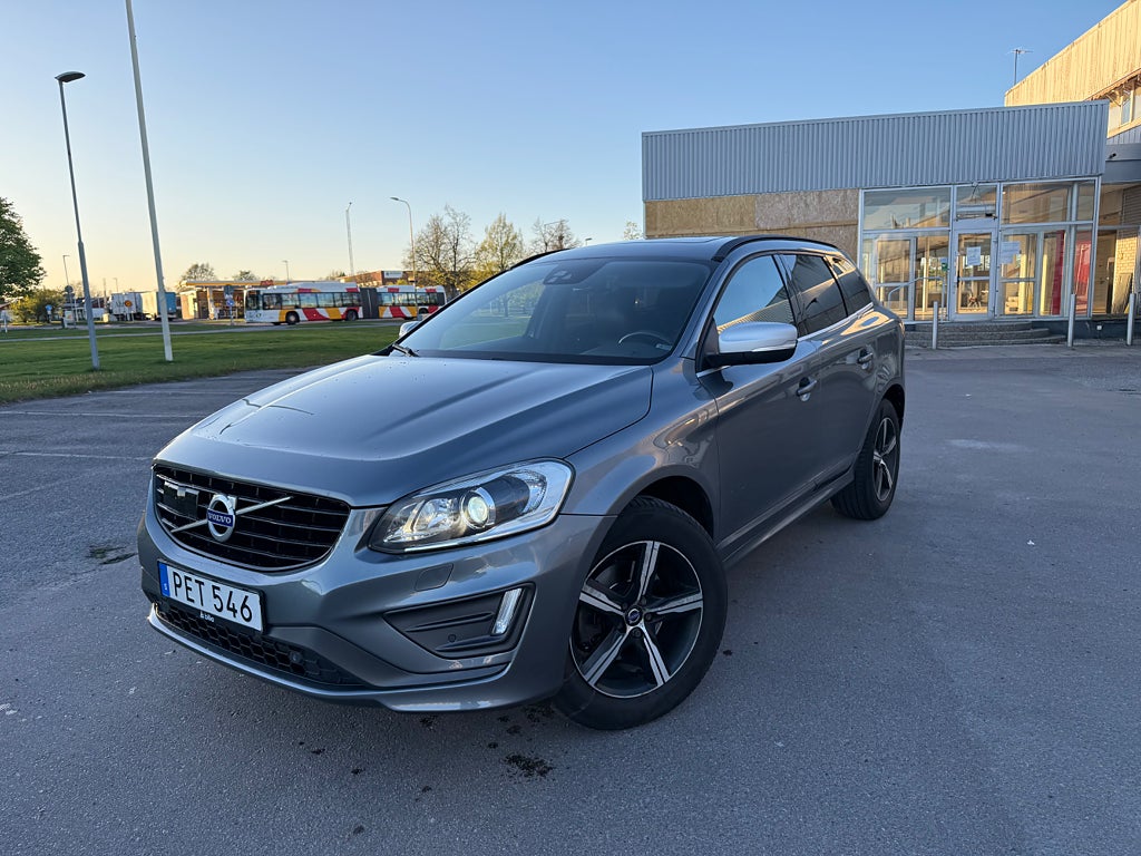 Volvo XC60 D4 AWD Geartronic Classic R-Design  panorama 