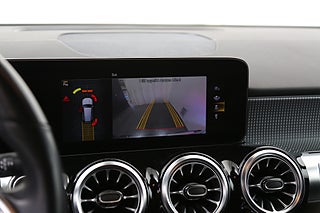 SUV Mercedes-Benz GLB 23 av 30