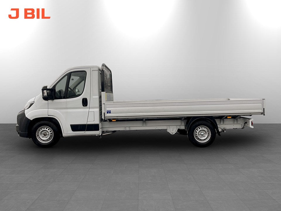 Bild på Peugeot Boxer Flak 4000 BlueHDi 180hk Aut - OMGÅENDE LEVERANS!