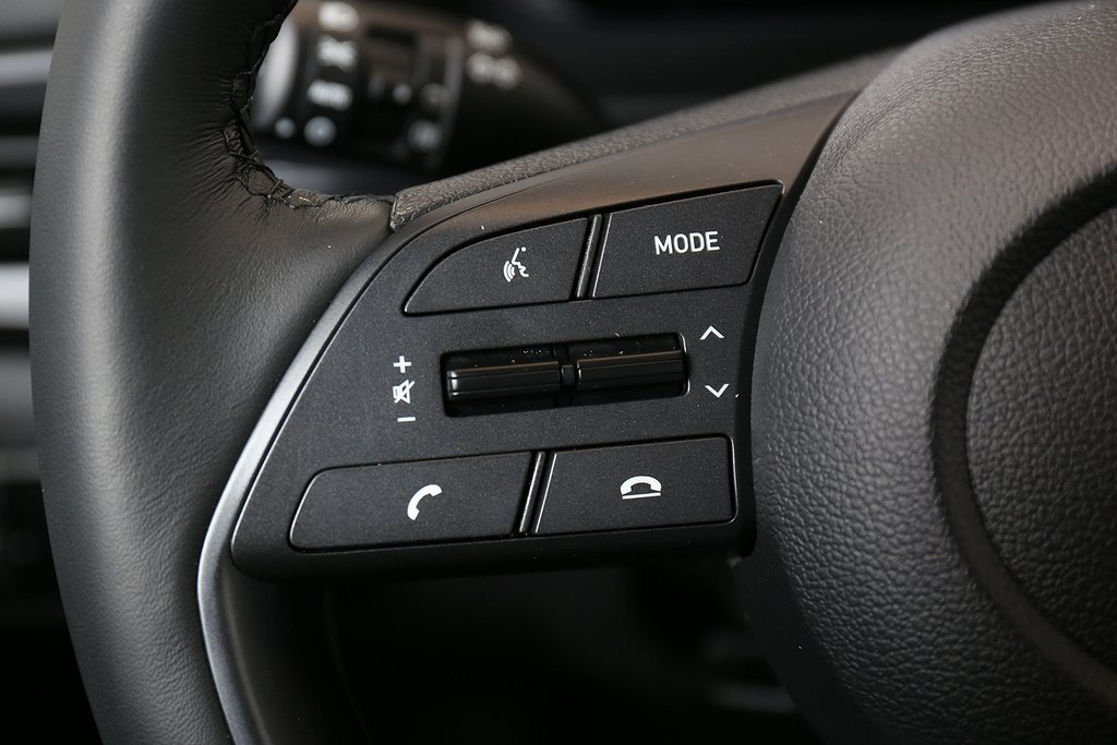 Hyundai i20 1.0T Mildhybrid Essential Automat 2025