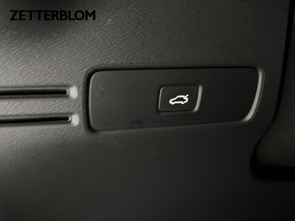 SUV Volvo C40 15 av 15