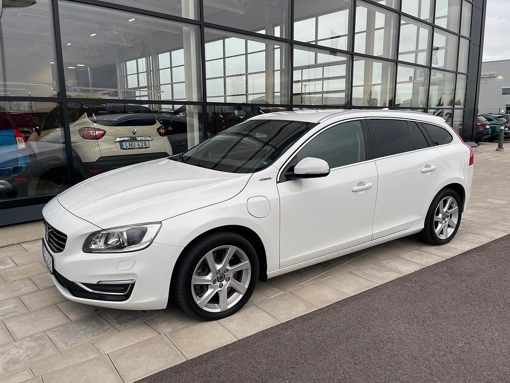 Volvo V60 D6 Plug-in Hybrid AWD 283hk, Summum, Drag, V-hjul