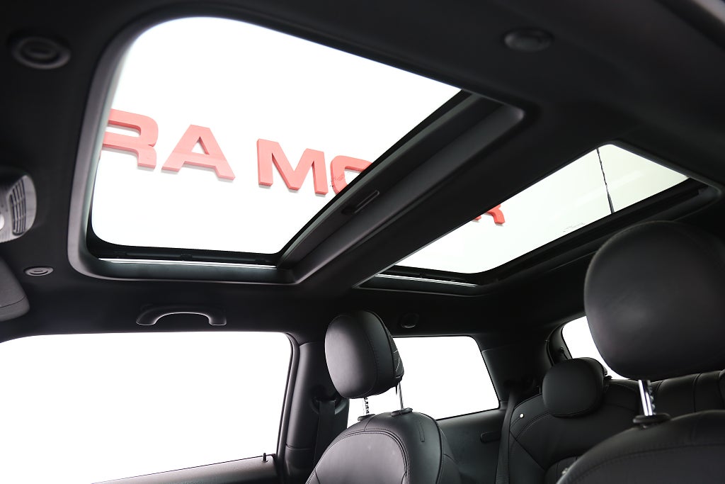 MINI Cooper S 192hk Automat 3-dörrars H/K Navi Läder Panorama 2015