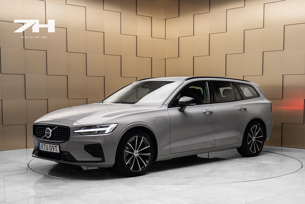 Volvo V60 T6 Plug-In Hybrid AWD Drag Pilot Assist Läder Kamera