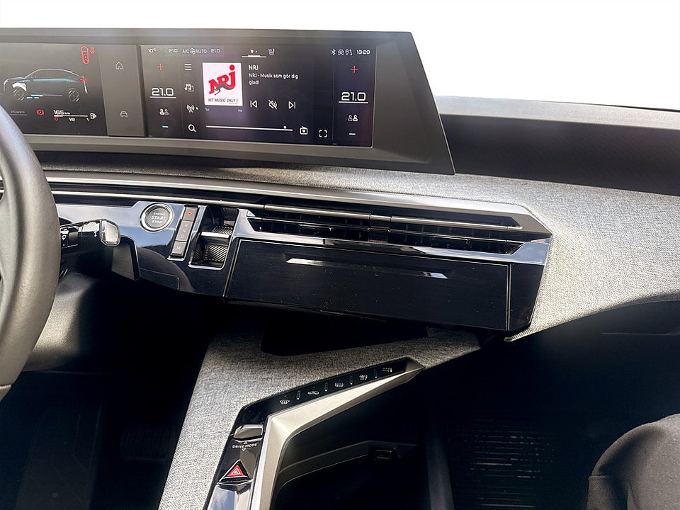 Bild på Peugeot 3008 Allure Hybrid 145hk Aut B-KAMERA CARPLAY