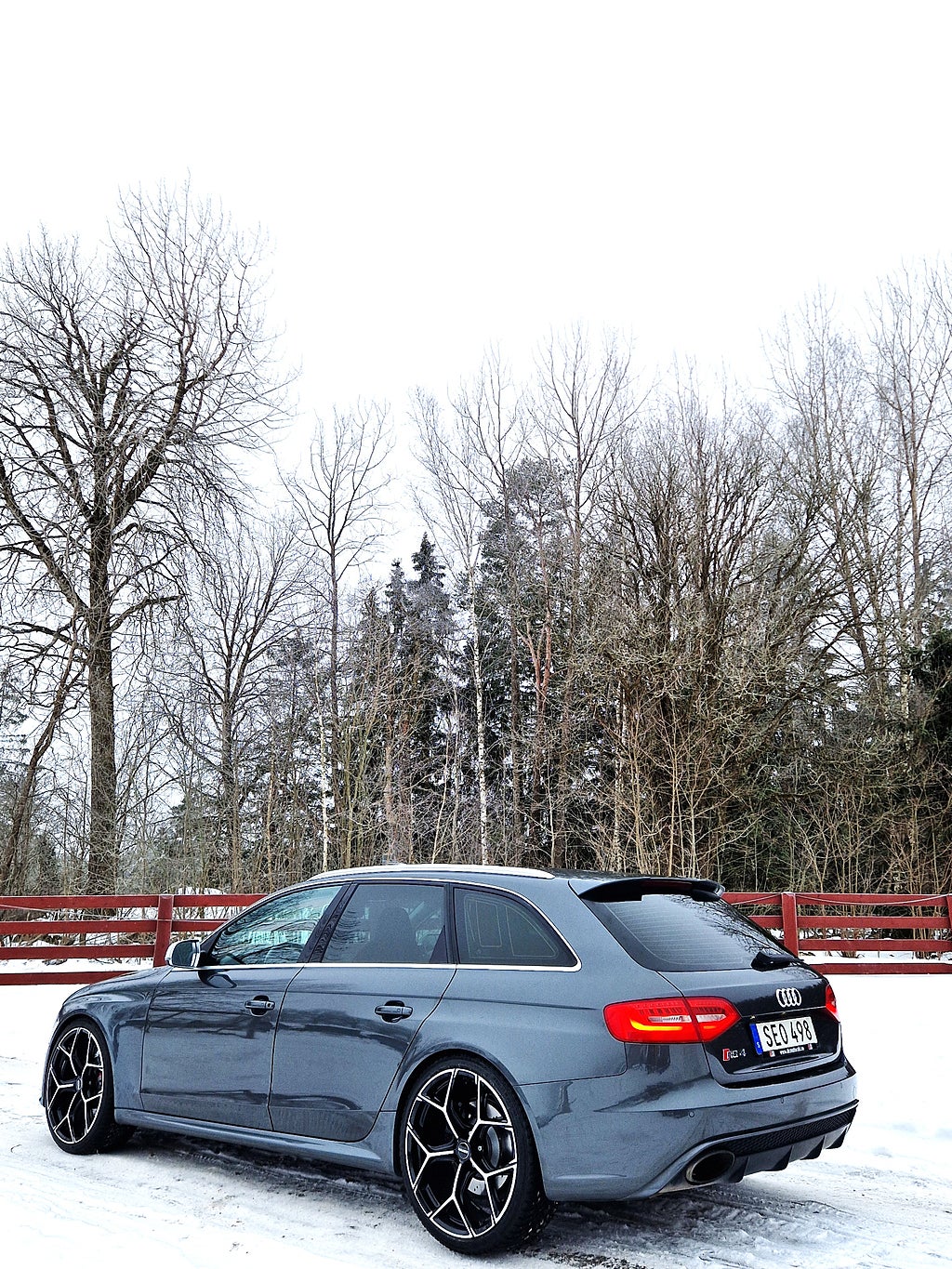 Audi RS4 Avant V8 quattro/Sv-såld -Lågmil -Finans-BYTE FÖRSLAG