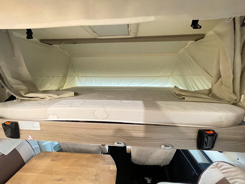 Autostar Privilege I 690 LJ /Automat 150hk/Taksäng/Solcell - Autostar