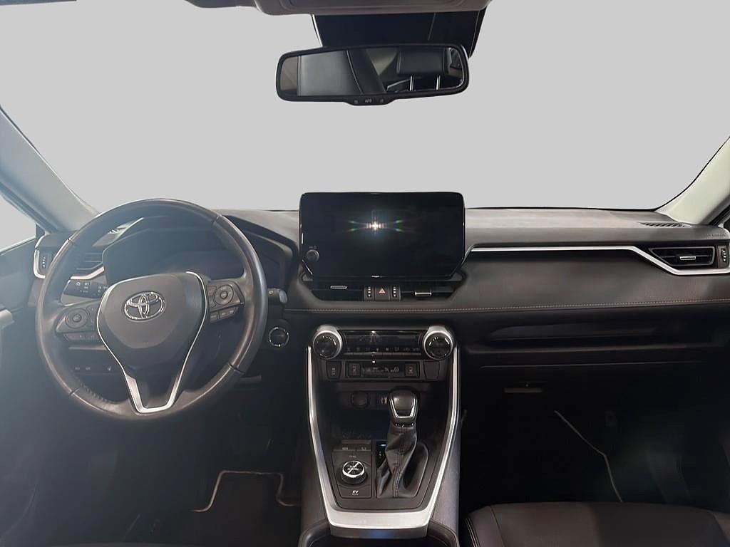 Toyota RAV4 2023 - miniatyr 8
