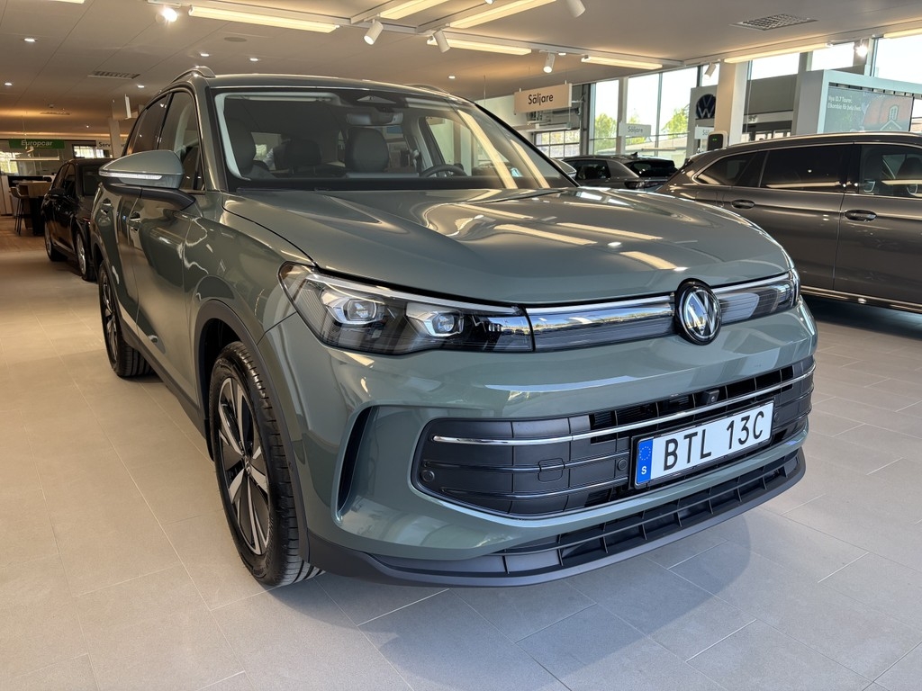 Volkswagen Tiguan 150 hk eTSI 2025, bild 4/65