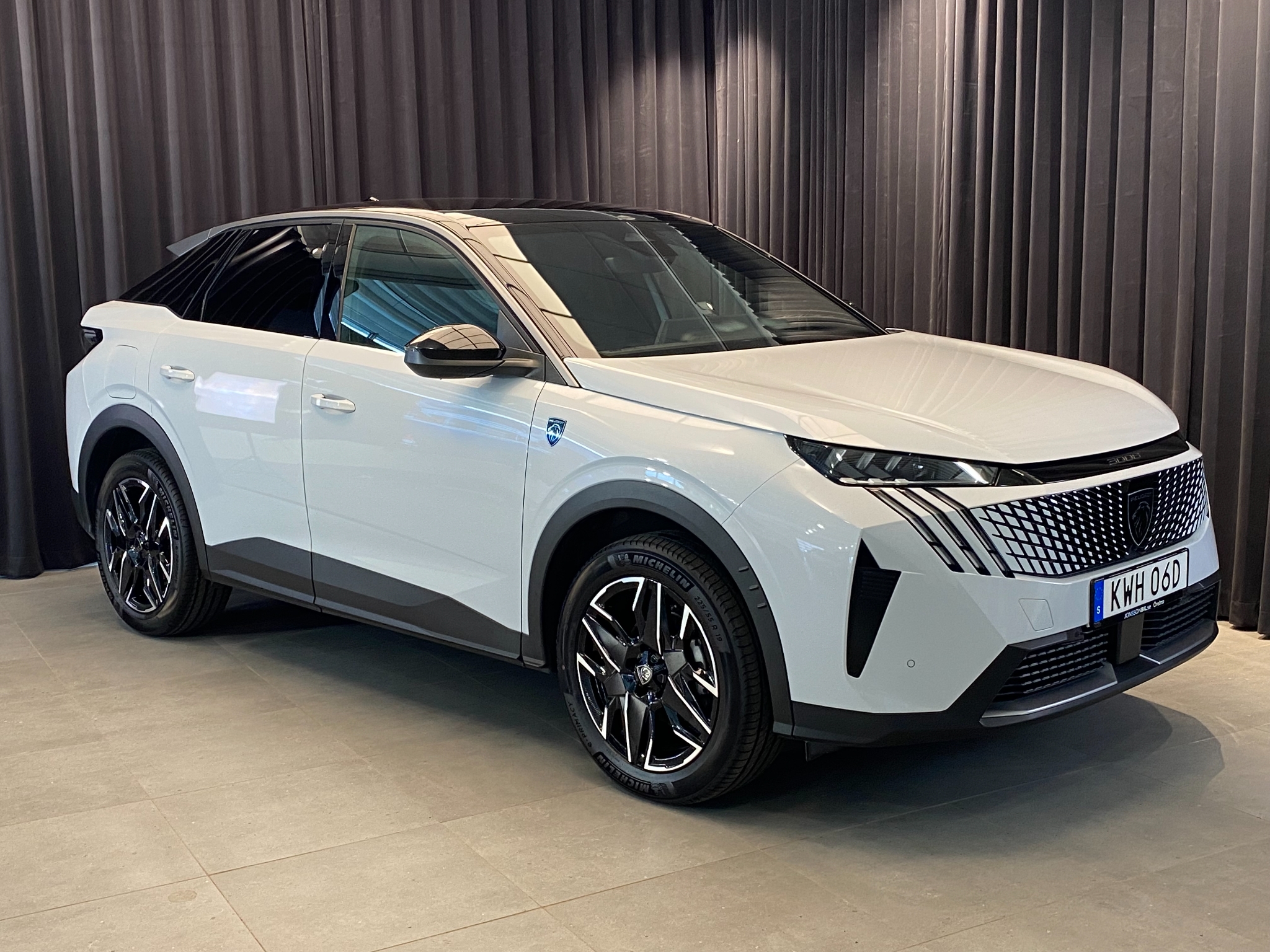 Peugeot 3008 GT 1.2 PureTech 130 AUT 2023, bild 5/10