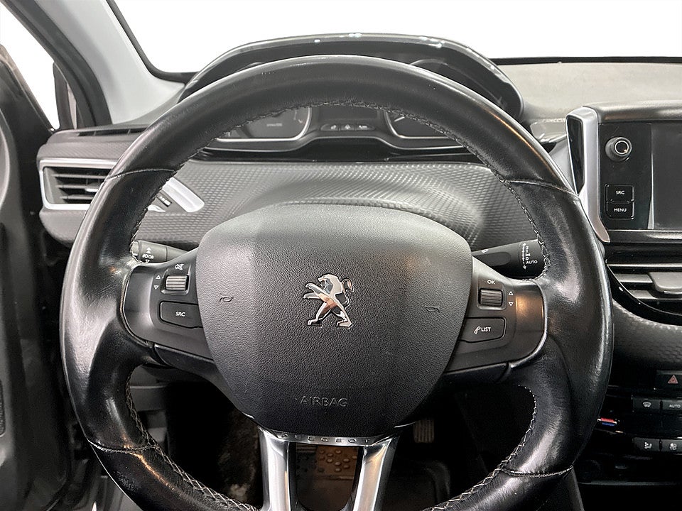 Bild på Peugeot 2008 Allure 1.2 PT 82hk KUPÉVÄRMARE