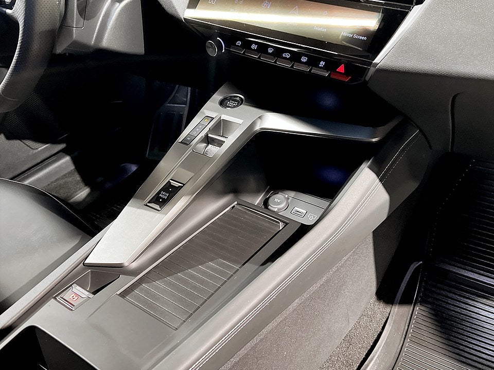 Bild på Peugeot 308 SW GT 1.2 PT 130h Aut - B-KAMERA,NAV,CARPLAY