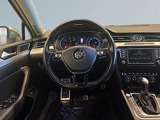 Volkswagen Passat Alltrack 2.0 TDI 4Motion Alltrack Sov-däck/Drag/Mok-värm/D-värm – bild 9