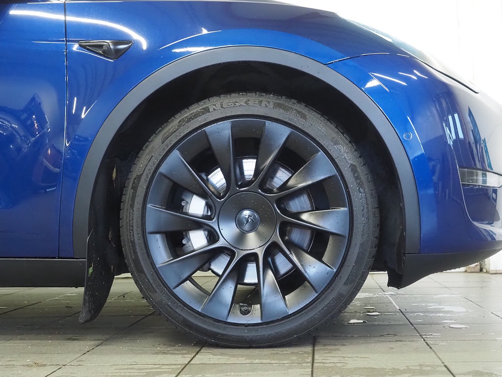 Tesla Model Y Long Range AWD 514hk | Dragkrok | Panoramaglastak | 2021