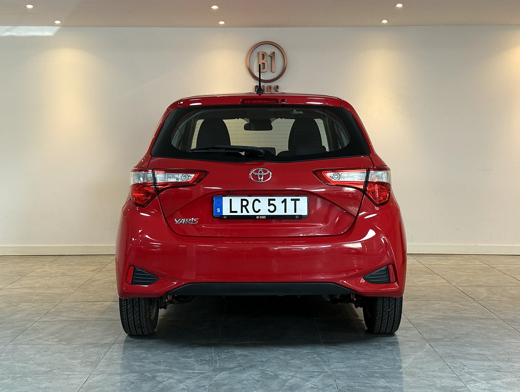 Toyota Yaris 5-dörrar 1.5 VVT-iE Active Euro 6  B-KAMERA LÅGMIL NYBE
