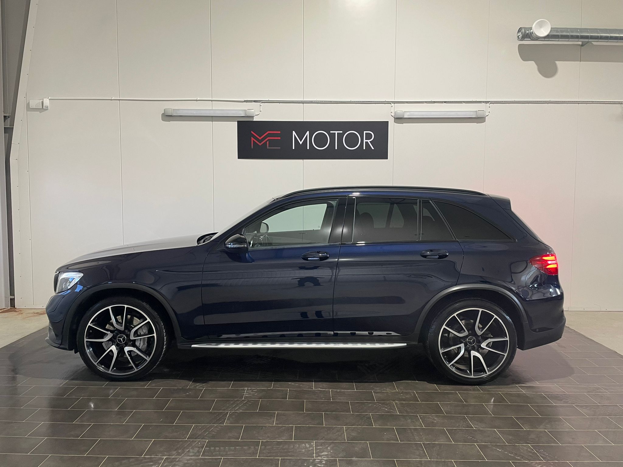 Mercedes-Benz GLC 43 4MATIC 2019, bild 6/39