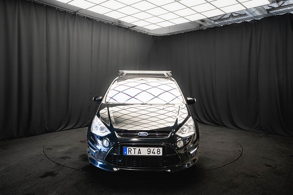 Ford S-Max 2.0 TDCi Business 7sits PANO LÄDER D-VÄRM DRAG 200hk