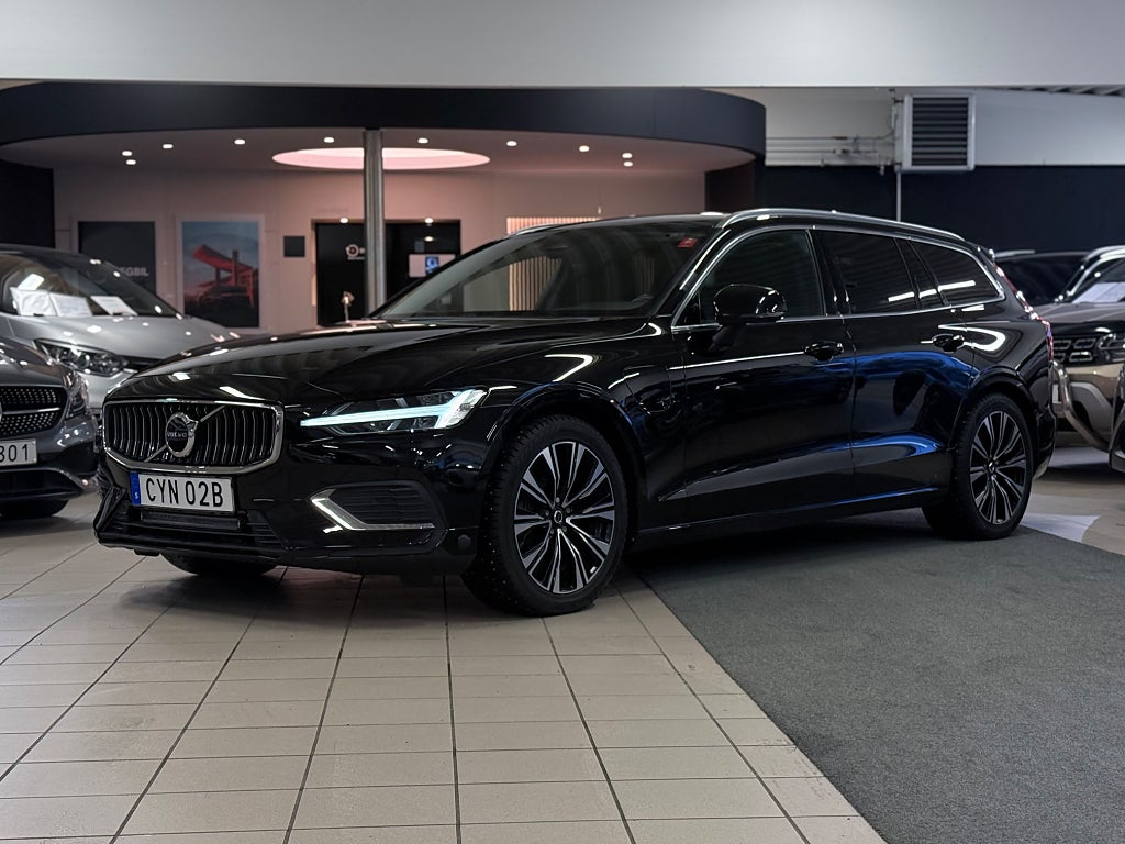 Volvo V60 Recharge T6 AWD/Leasbar/Drag/kamera//GPS