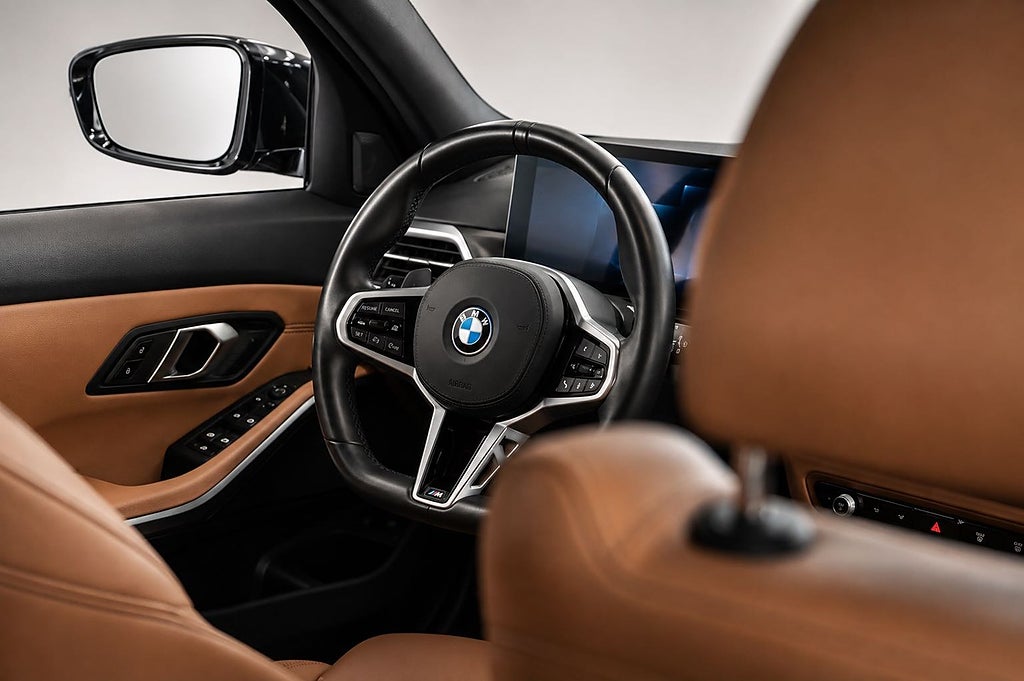 BMW 330e