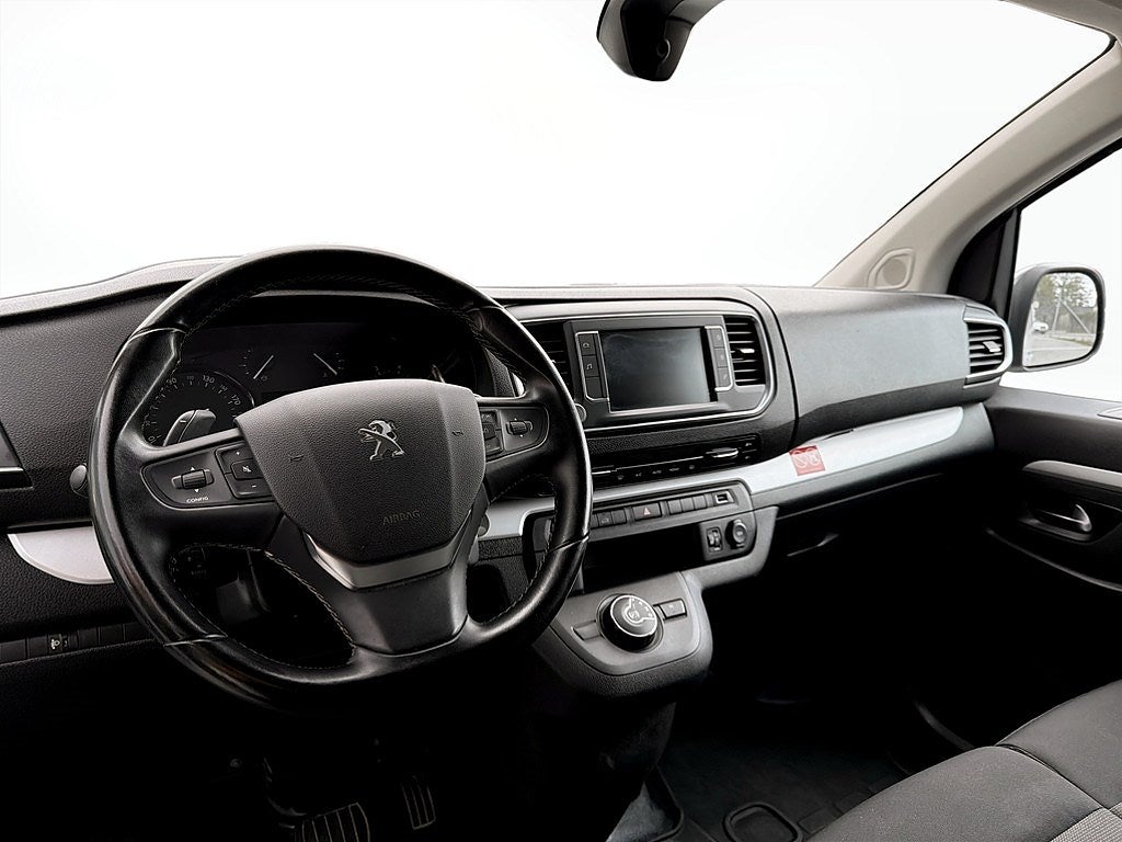 Bild på Peugeot Expert PRO+ 2.0 BHDi 145hk Aut L3 - B-KAMERA, BACKSENSORER