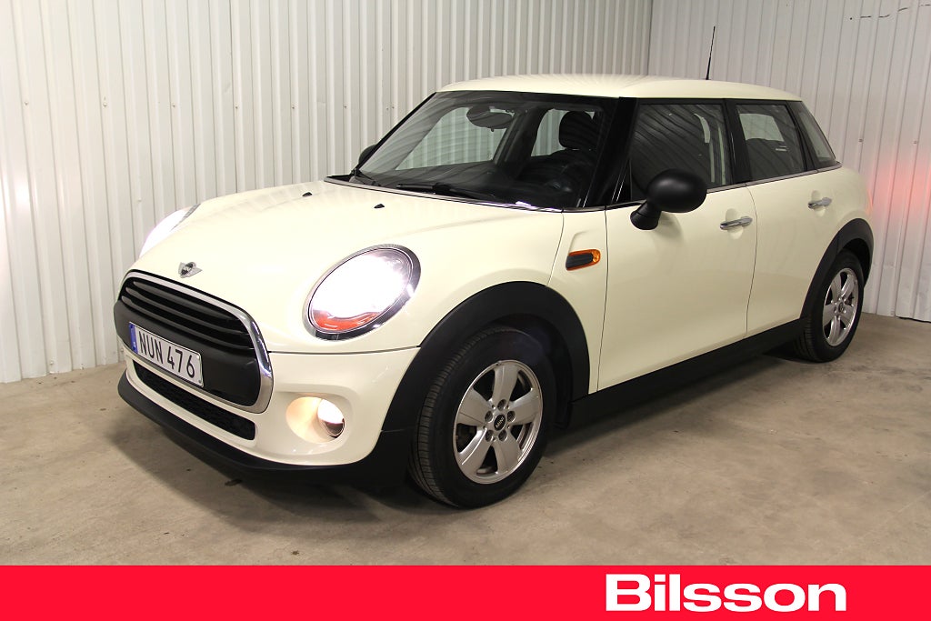 MINI One 5-dörrars Pepper i fint skick och nyservad