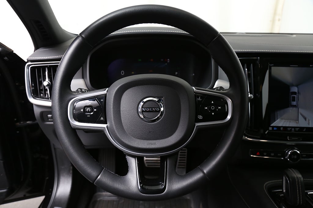 Volvo V90 Recharge T8 II R-Design AWD Pano 360° HuD Loungepkt 2022