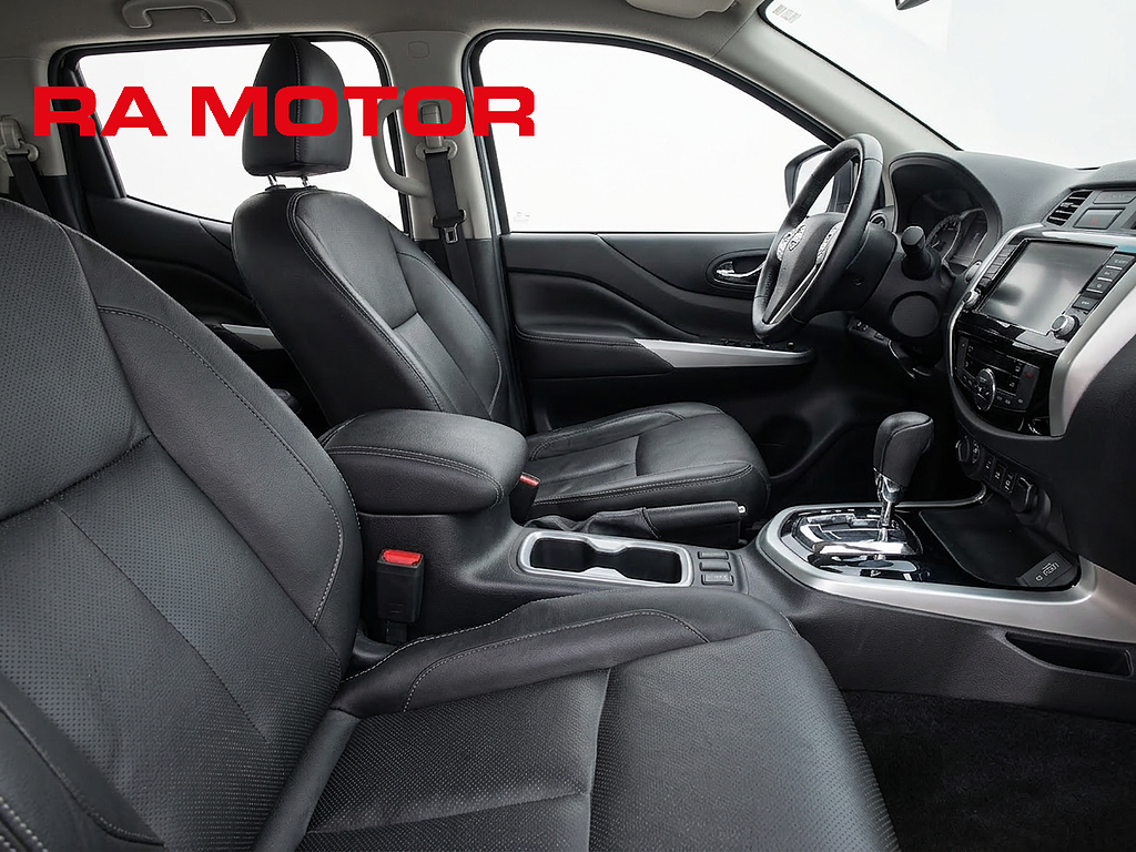 Nissan Navara 2.3 4WD | TEKNA | Moms | 2021