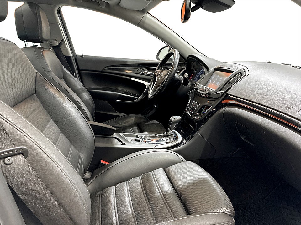 Bild på Opel Insignia Country Tourer 2.0 CDTI 170hk Aut 4WD PANO B-KAMERA