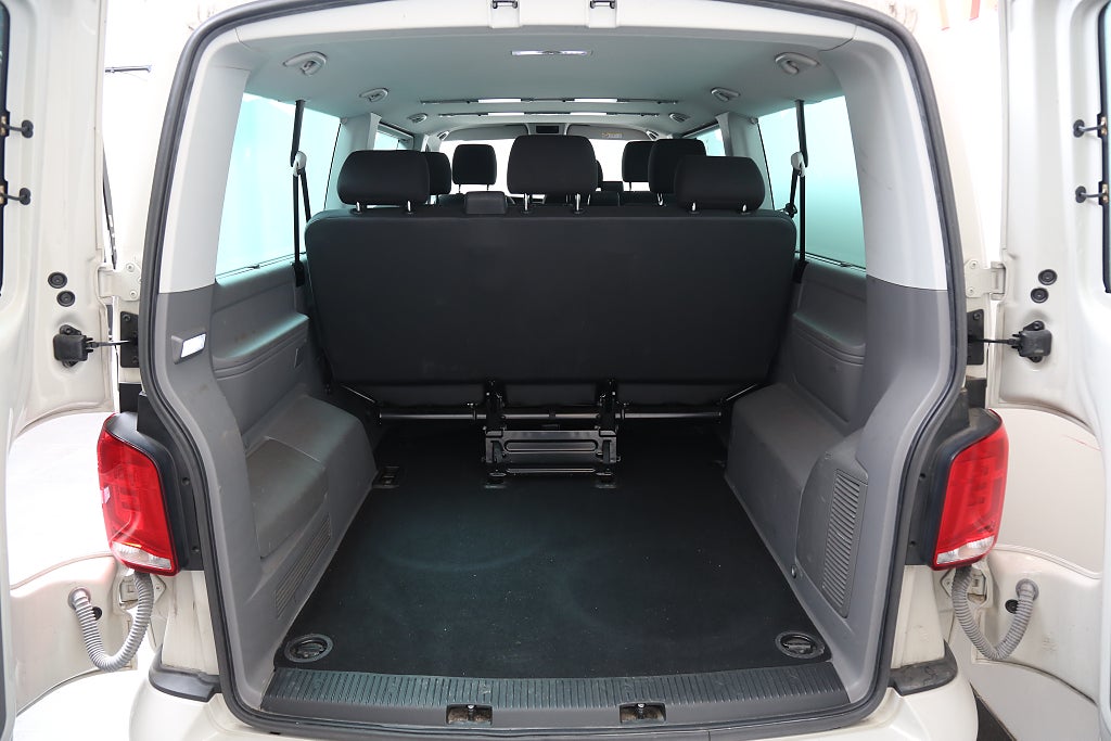 Volkswagen Caravelle 2,0 TDI Comfortline Kombi 9-sits Värmare Drag Leasbar 2022