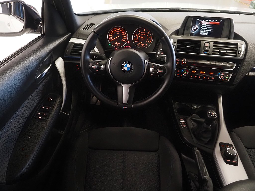 BMW 118 d xDrive 150hk M Sport PDC Farthållare 2017