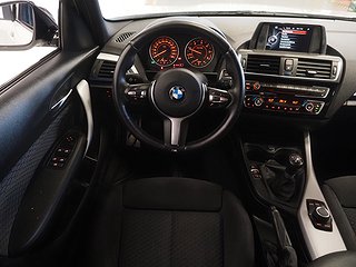 Halvkombi BMW 118 14 av 20
