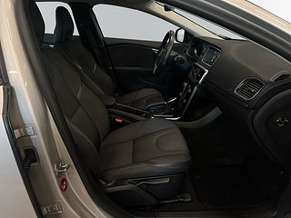 Volvo V40 Cross Country D3 Geartronic S&V-hjul/navi/Parkvärm