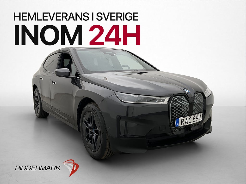 BMW iX xDrive40 Skylounge Luftfjä Soft Close Laser H/K Drag