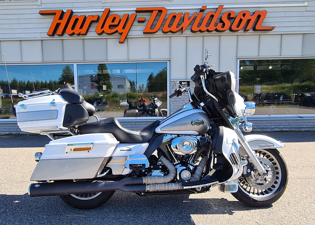 Harley-Davidson Electra Glide Ultra Classic " FRI FRAKT "