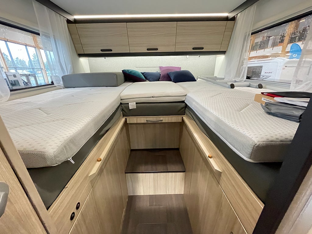 Sun Living A 75 SL / B-körkort/5 bältad/Långbädd/Garage/El-Patron/Fint skic - Sun Living